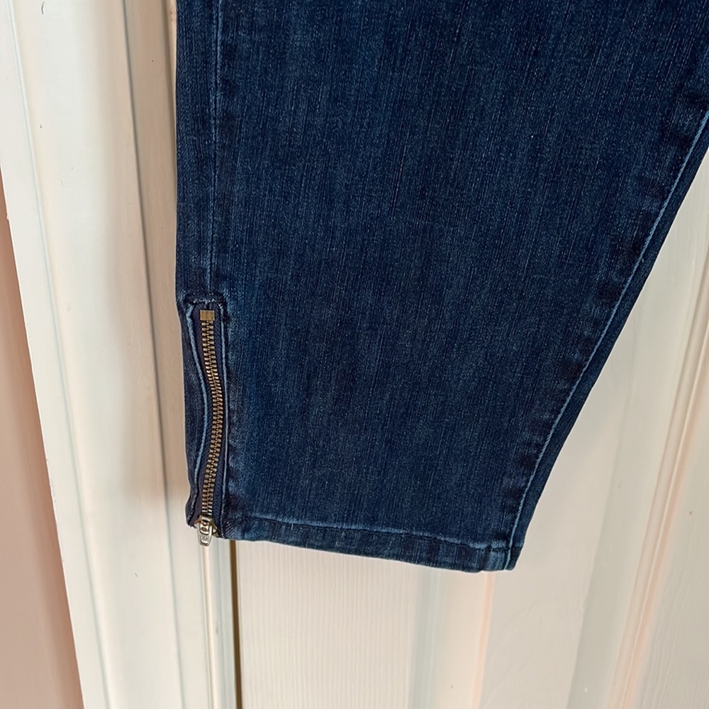 Jeans - Picture 4 of 5